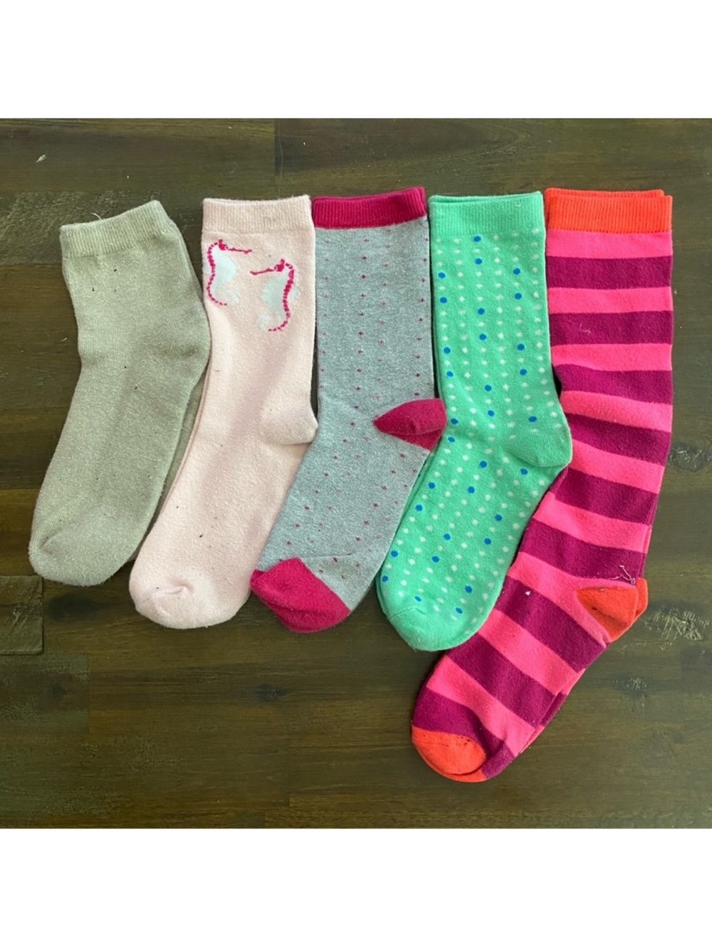 ✅ bundle of 5 pairs of women’s comfy crazy socks. Womens shoe size 8-10